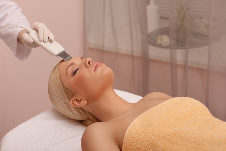 7 фактов об ультразвуковой чистке кожи лица, которые стоит знать перед выполнением процедуры
