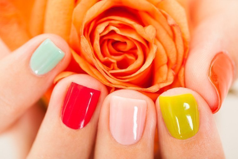 Модные весенние цвета дизайна ногтей