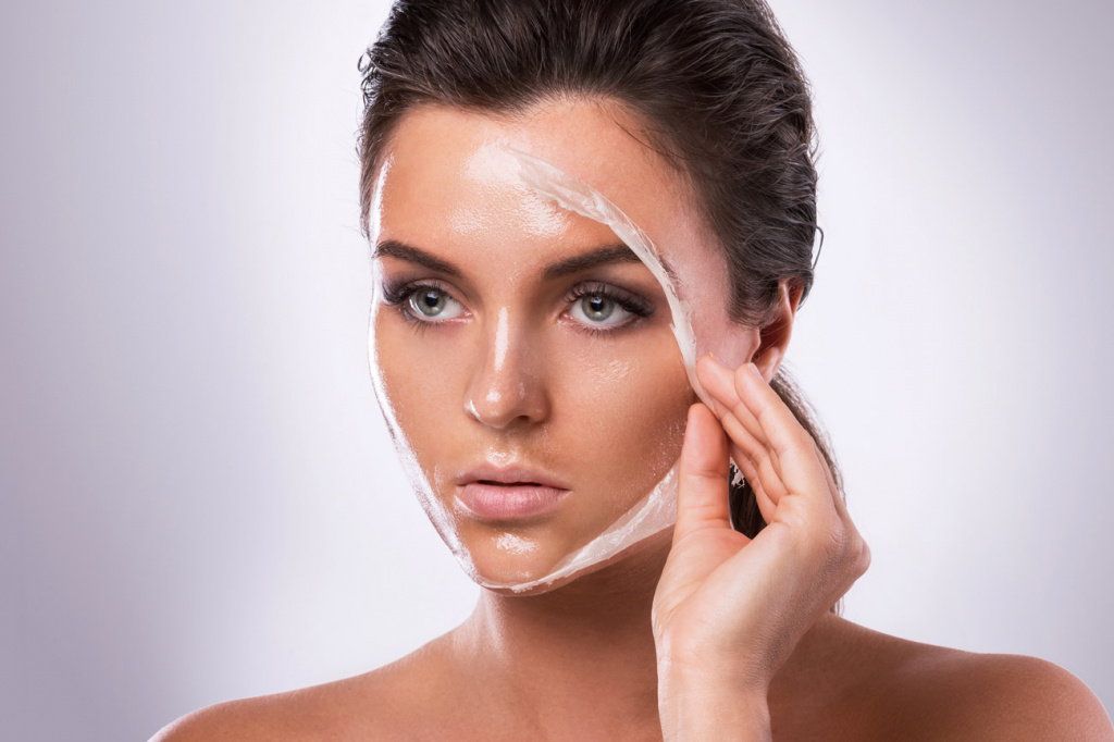 Considering-a-Skin-Peel-1300x867.jpg