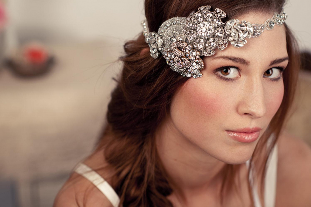 statement-wedding-hair-accessories-crystal-bohemian-tiara-onewed-217229.jpg statement-wedding-hair-accessories-crystal-bohemian-tiara-onewed-217229.jpg
