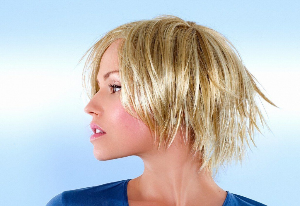 how-to-style-short-hair-layers-blonde.jpg