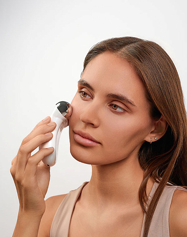 Прибор по уходу за кожей (микротоки) Biolift M922 Gezatone 4