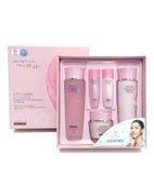 Увлажнение Набор для ухода за лицом Flower Effect Extra Moisturizing 3 Kit Set, 3W Clinic Увлажнение Набор для ухода за лицом Flower Effect Extra Moisturizing 3 Kit Set, 3W Clinic