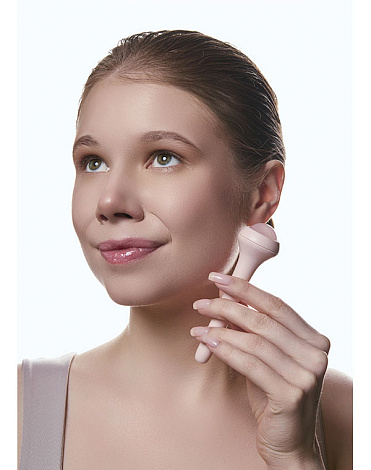 Роликовый массажер Гуаша со сменными роликами «Gua Sha Serum Infusion Roller AMG337» CHEEKY GEMMY, Gezatone 13