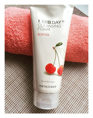 Пенка для умывания с экстрактом ацеролы Herb Day Cleansing Foam, The Face Shop, 170 мл 2