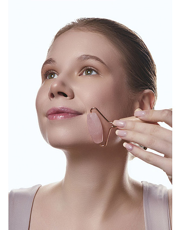 Скребок Гуаша и роллер, набор «Gua Sha Rose Beauty Set AMG341» CHEEKY GEMMY, Gezatone 14